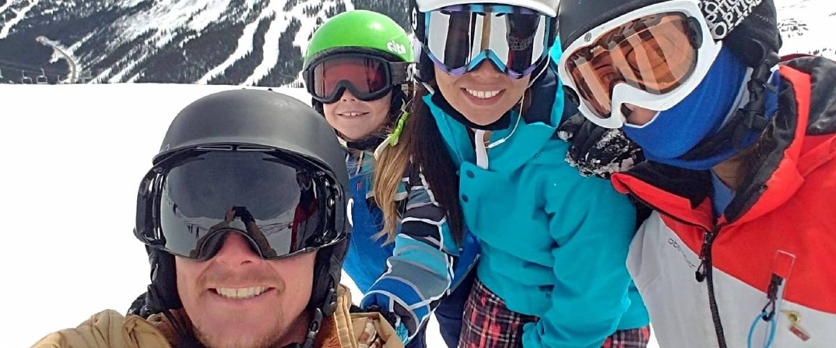 Family skiing in Colorado