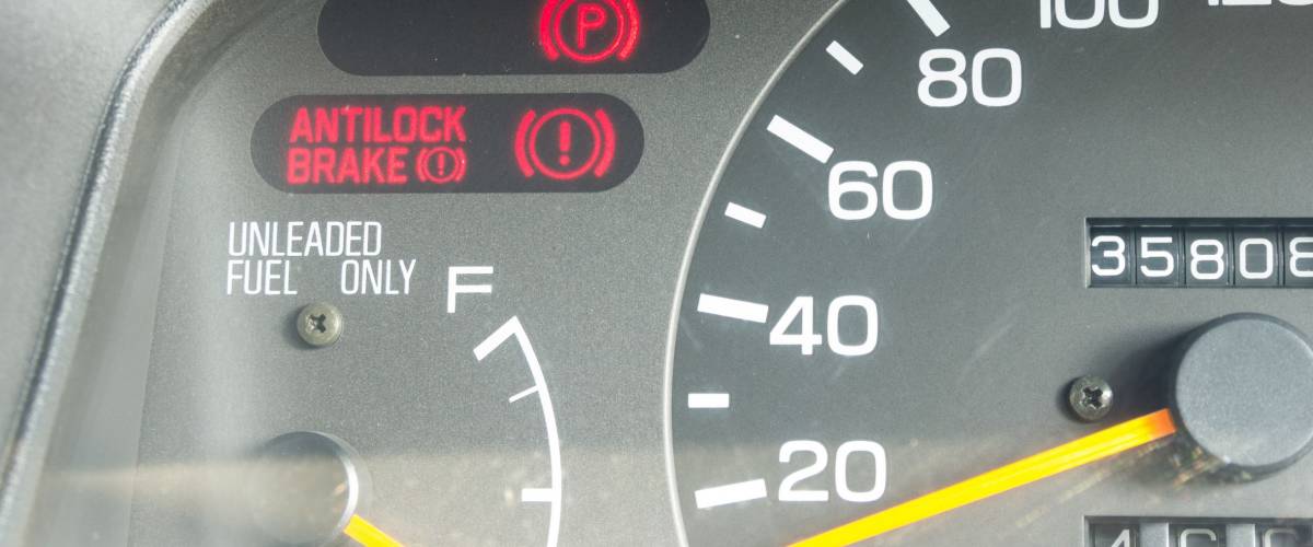 Car dashboard warning lights symbols