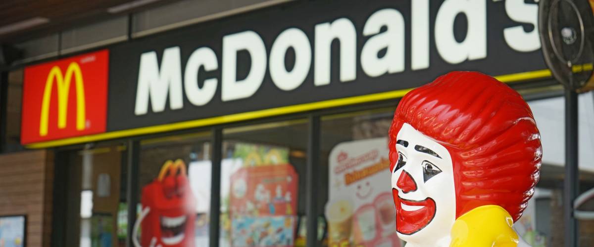 BANGKOK - SEPTEMBER 22 : ronald-mcdonald at McDonald's restaurant on September 22, 2014 in Bangkok, Thailand