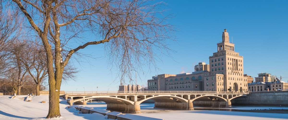 Cedar Rapids, Iowa City Hall on a winter's day