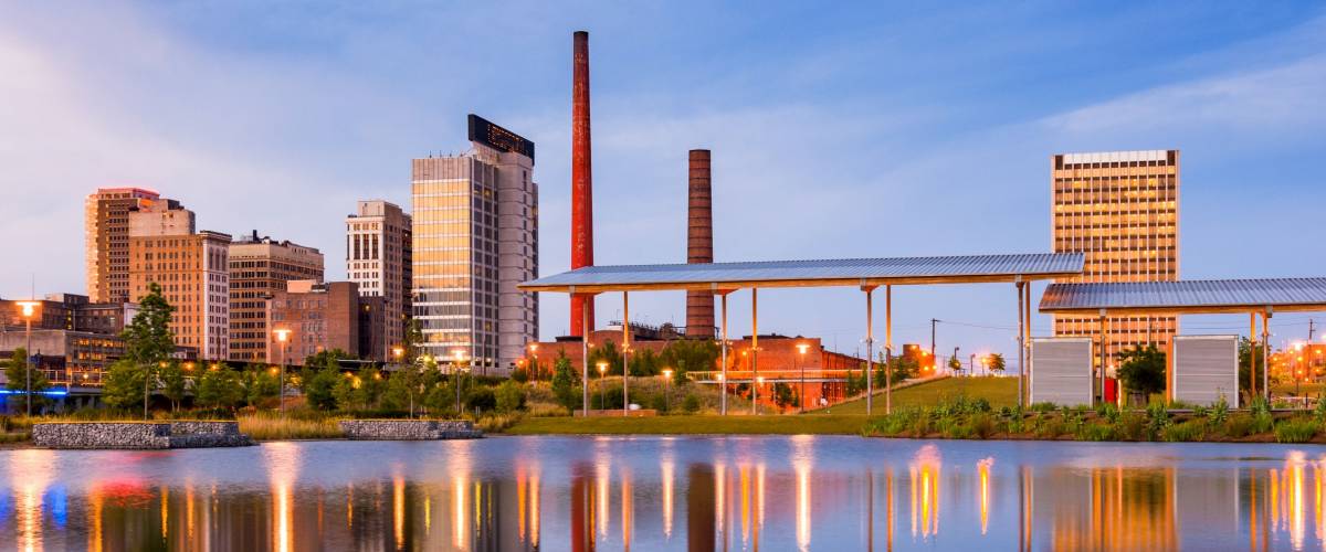 Birmingham, Alabama, USA city skyline.