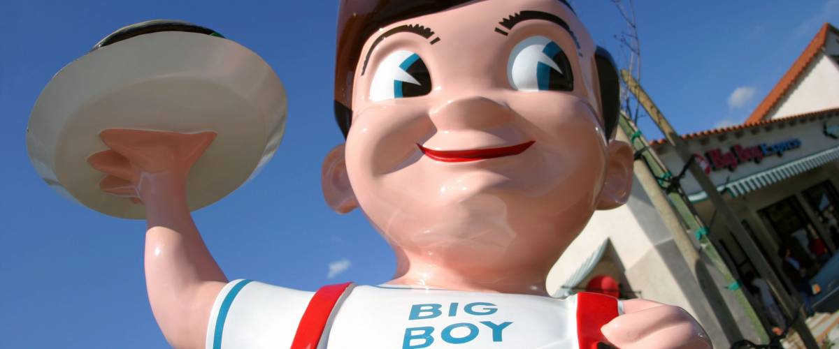 Big Boy statue at the Bob's Big Boy Express in Santa Paula, California
