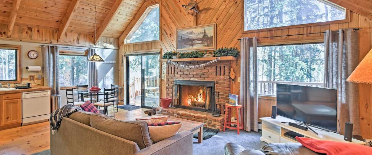 Alma, Colorado, 'Cloud 9 Cabin' w/ Fireplace & Wooded Views!