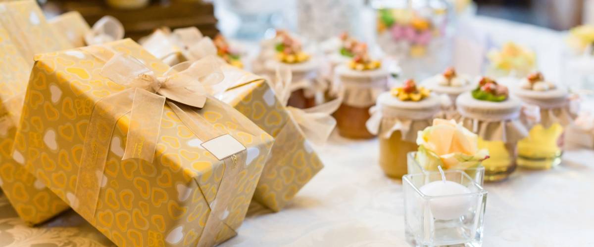 Wedding gifts can cost hundreds of dollars