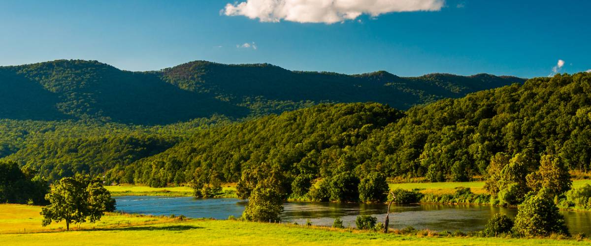 View of the Shenandoah River and Massanutten Mountain, in the Shenandoah Valley
