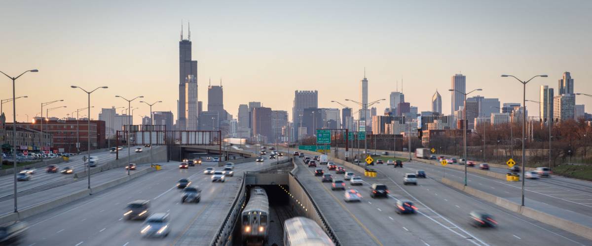 Chicago, Illinois - April 11, 2015: Traffic along the Dan Ryan Expressway races in and out of Chicago, Illinois. (2402)