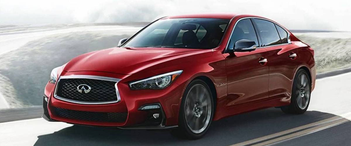 Red Infiniti Q20