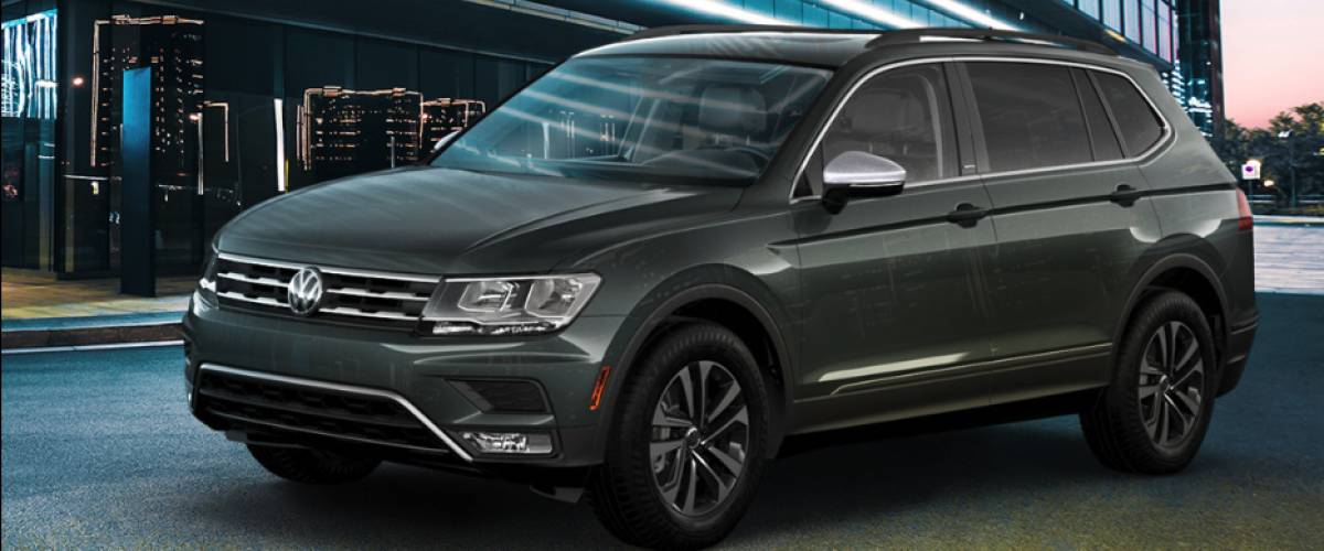 Green Volkswagen Tiguan