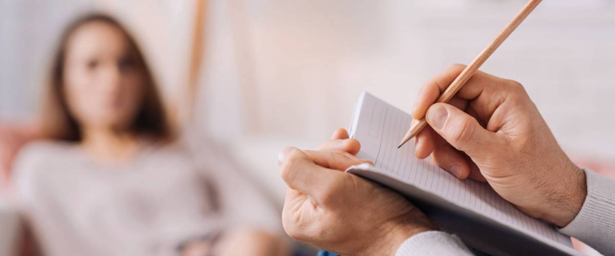 Professional psychologist conducting a consultation