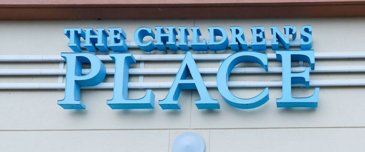 Edison, New Jersey December 16 2017: The Children's Palce Logo On Store Front Sign.
