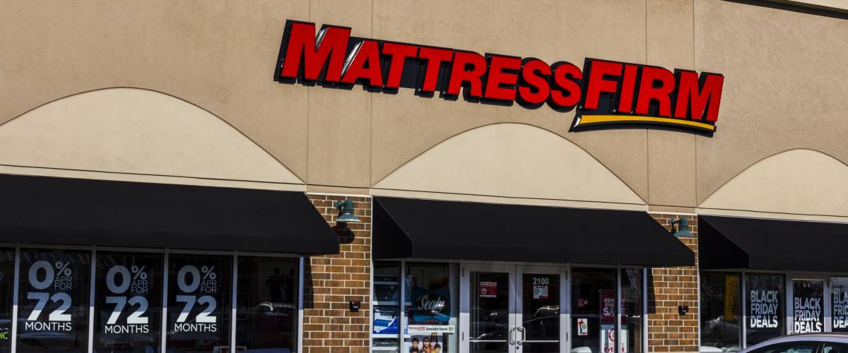 Kokomo - Circa November 2016: Mattress Firm Strip Mall Location. Retailer Steinhoff will buy Mattress Firm for $3.8 billion II